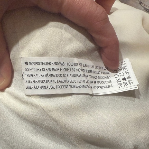 Forever 21 Cream Tank Top - Picture 6 of 9